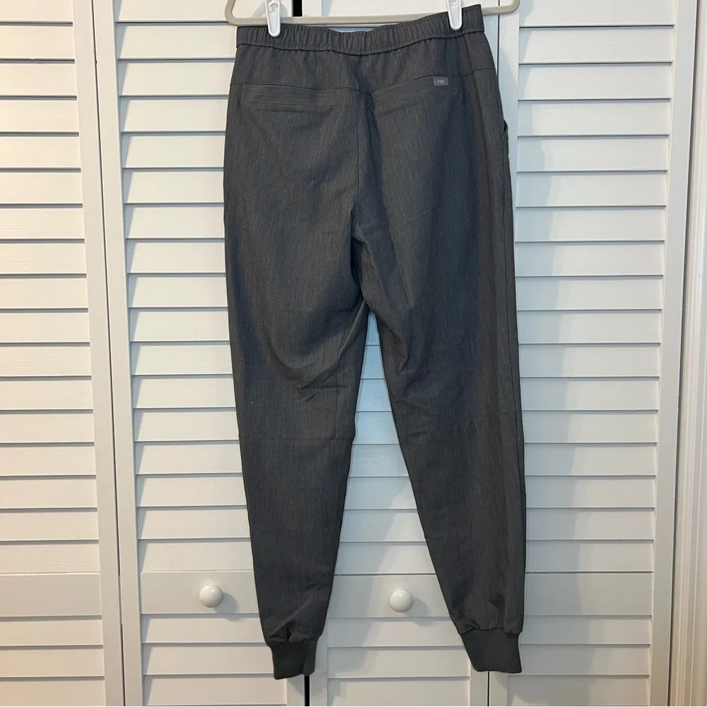 FIGS Mens Tansen Jogger Scrub Pants- Graphite Gray